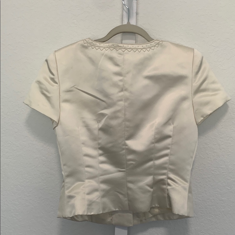 Vintage Donna Morgan Satin Floral Embroidered Short Sleeve Button Down Top - Picture 4 of 6